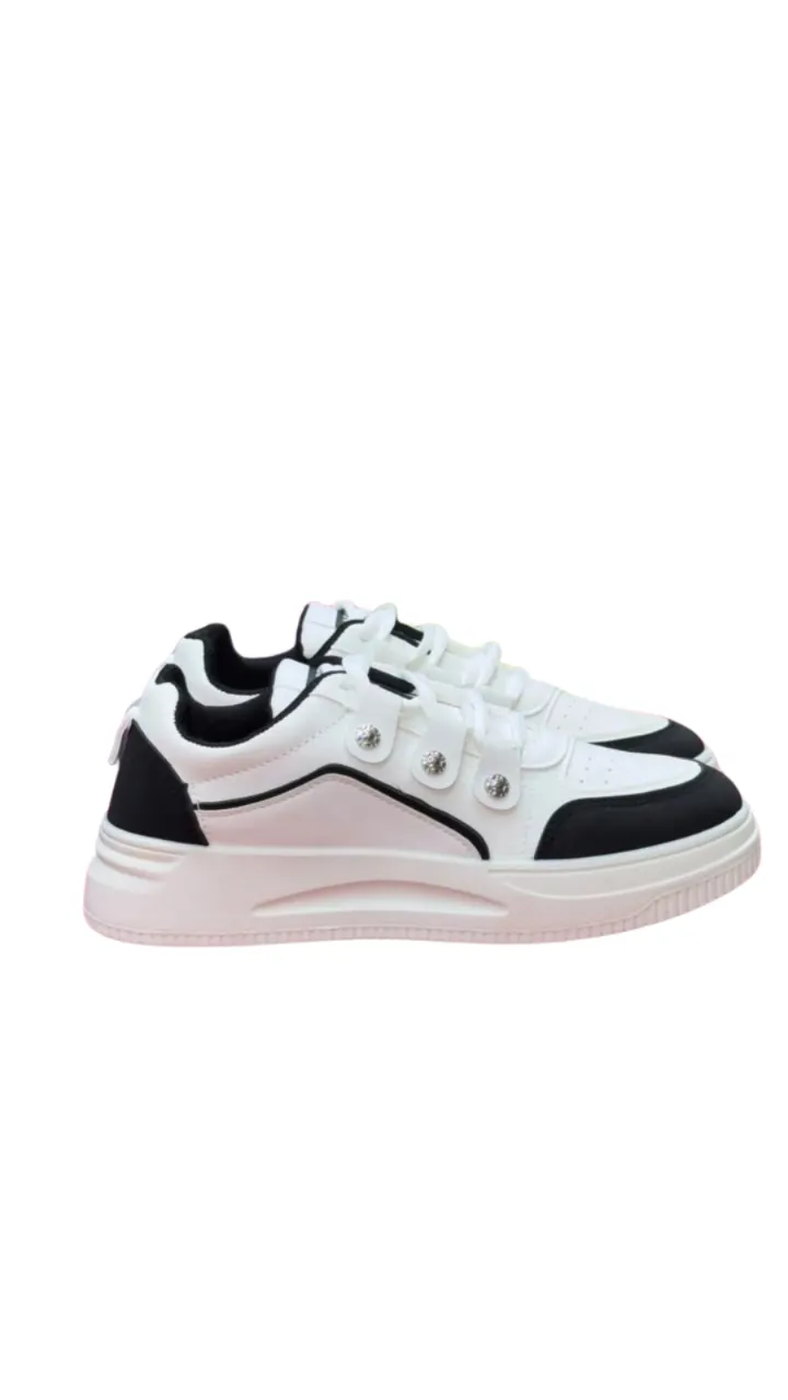Fashion Women's Stud-Accented Faux-Leather Platform Sneakers – Perforated Toe & Cushioned Walking Shoes