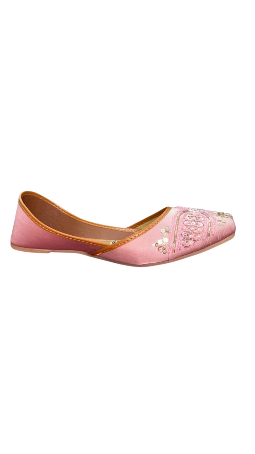 Classic Shoes Women's Premium Embroidered Motif Khussa