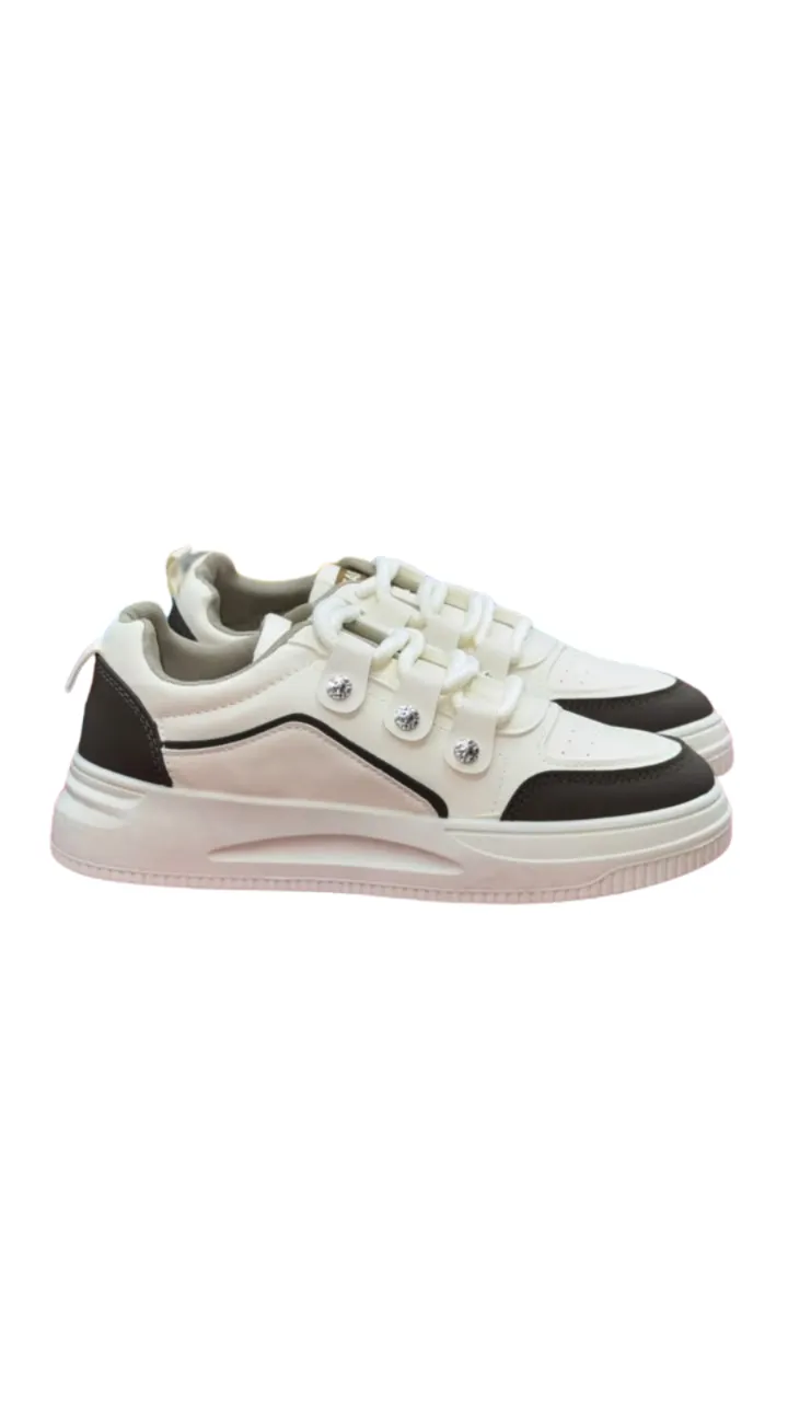 Fashion Women's Stud-Accented Faux-Leather Platform Sneakers – Perforated Toe & Cushioned Walking Shoes